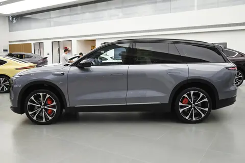 蔚来ES8 2024款 高端豪华中大型SUV 双电机四驱 _蔚来es8_ 蔚来ES8 外观设计 时尚大气