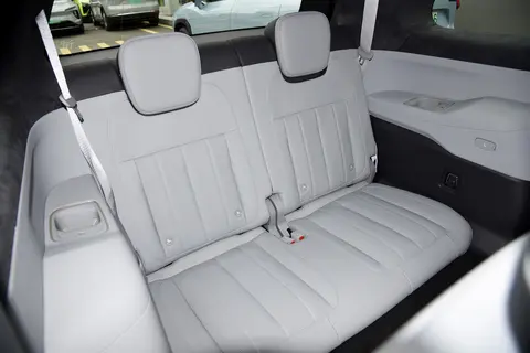 蔚来ES8 2024款 高端豪华中大型SUV 双电机四驱 _ 蔚来ES8 外观设计 时尚大气 _蔚来es8