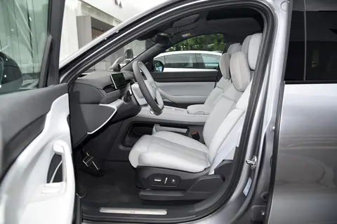 蔚来ES8 2024款 高端豪华中大型SUV 双电机四驱 _蔚来es8_ 蔚来ES8 外观设计 时尚大气