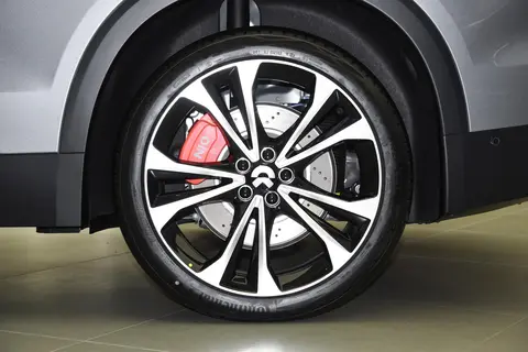 蔚来es8_ 蔚来ES8 外观设计 时尚大气 _蔚来ES8 2024款 高端豪华中大型SUV 双电机四驱