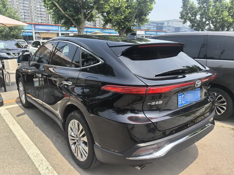 Toyota Harrier — фото 4