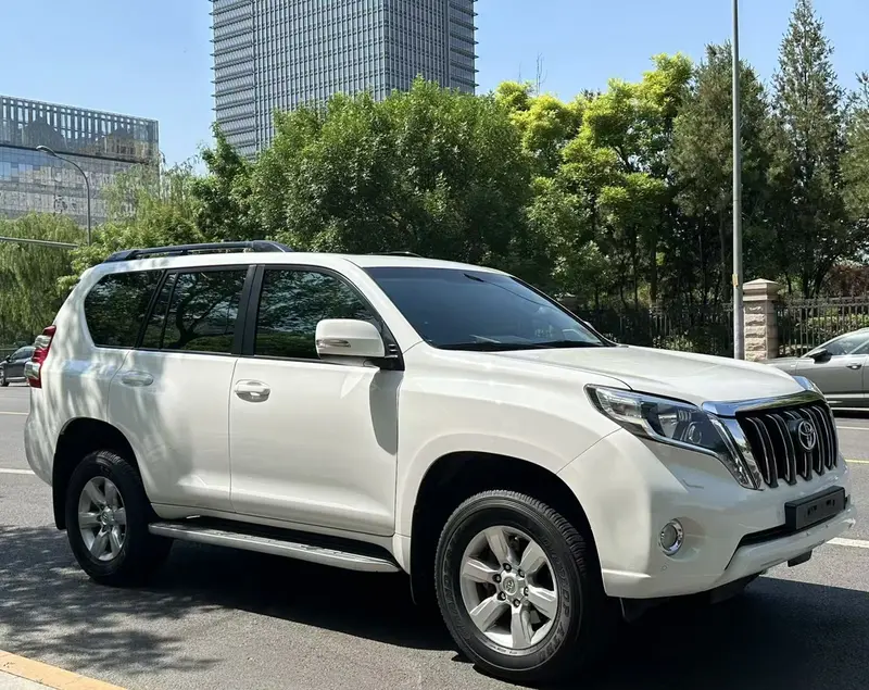 Toyota Prado — фото 3