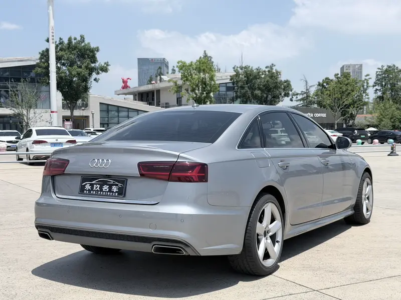 Audi A6L — фото 5