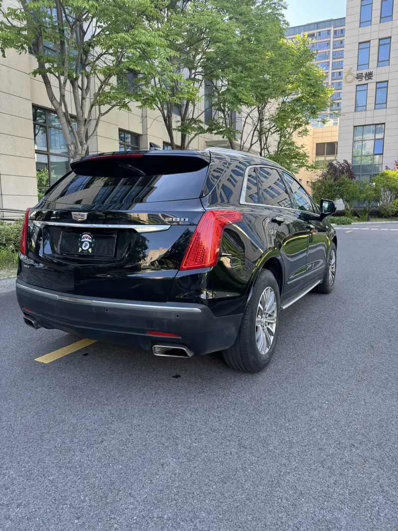 Cadillac XT5 — фото 6