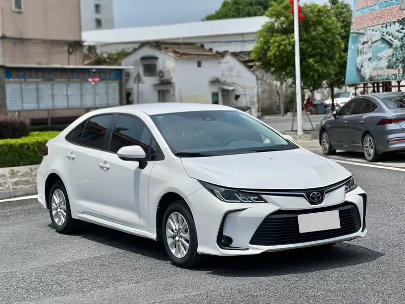 Toyota Corolla — фото 3