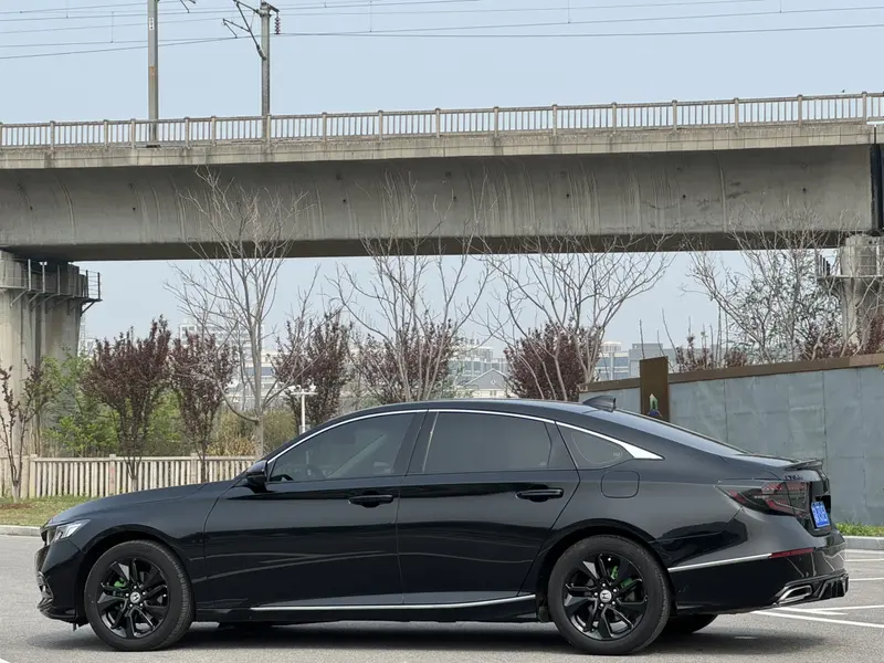 Honda Accord — фото 4