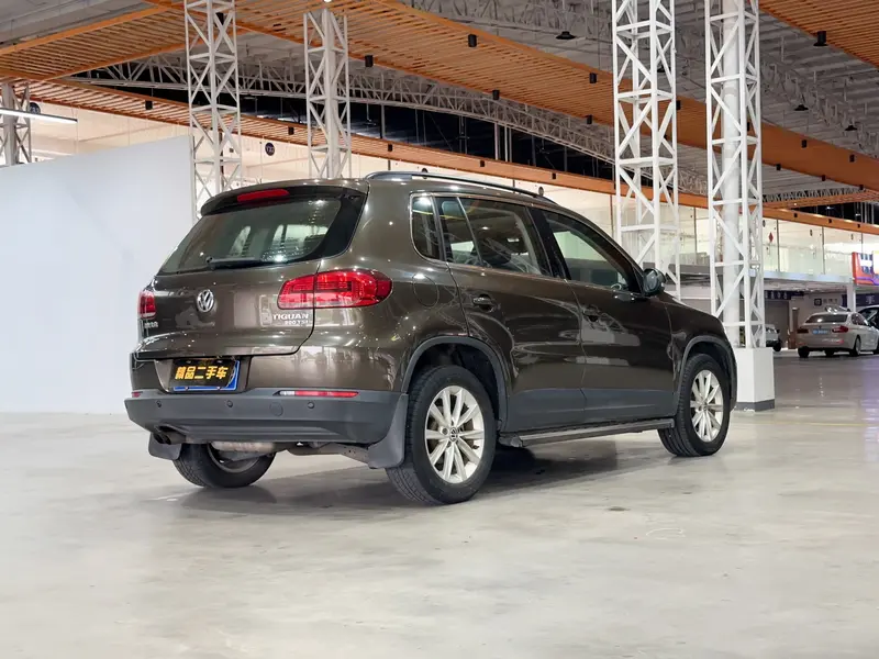 Volkswagen Tiguan — фото 6