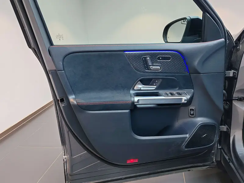Mercedes-Benz GLB AMG — фото 14