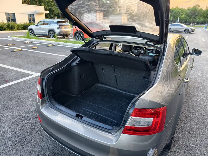 Skoda Octavia — фото 13