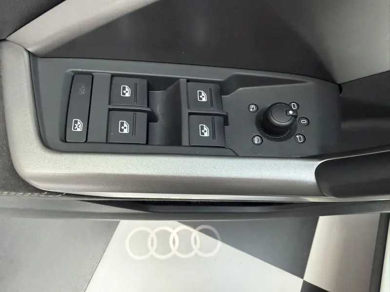 Audi Q3 — фото 19