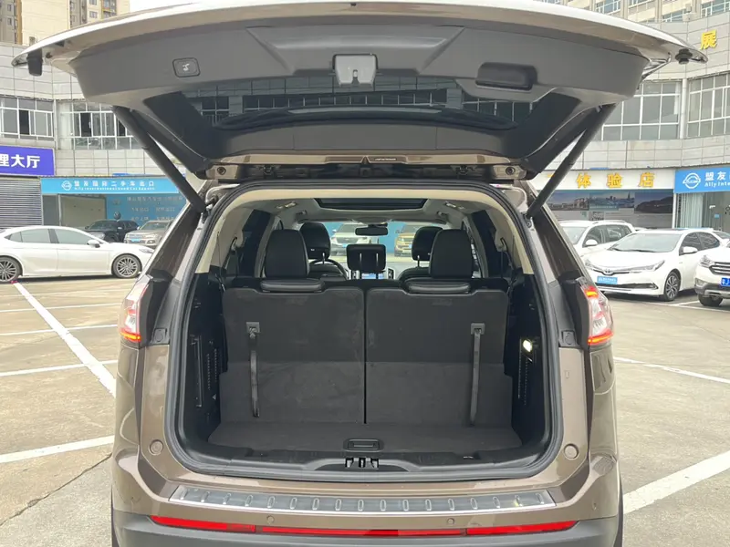 Ford Edge — фото 14