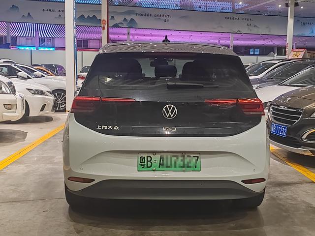Volkswagen ID.3 2022 Белый из Китая, фото 4