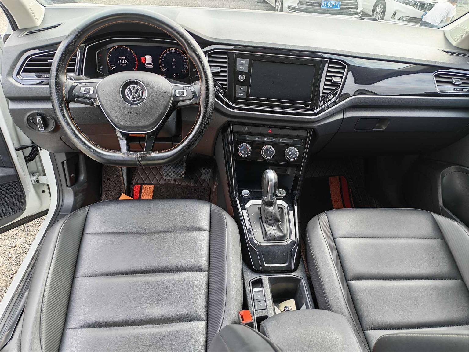 Volkswagen T-Roc 2019 280TSI DSG Luxury V