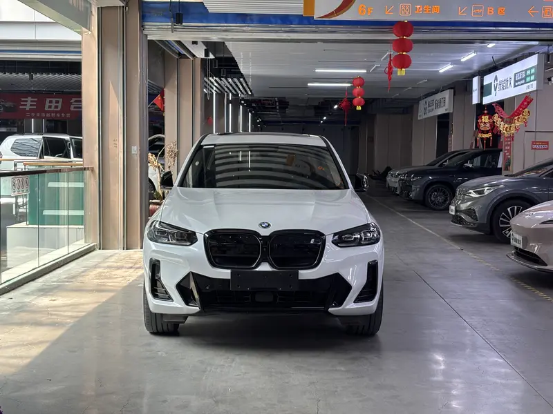BMW iX3 — фото 2