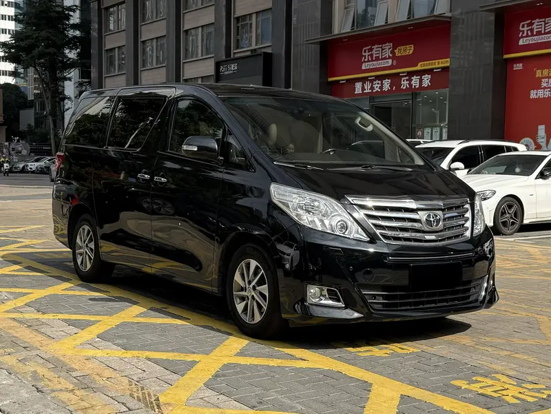 Toyota Alphard — фото 3