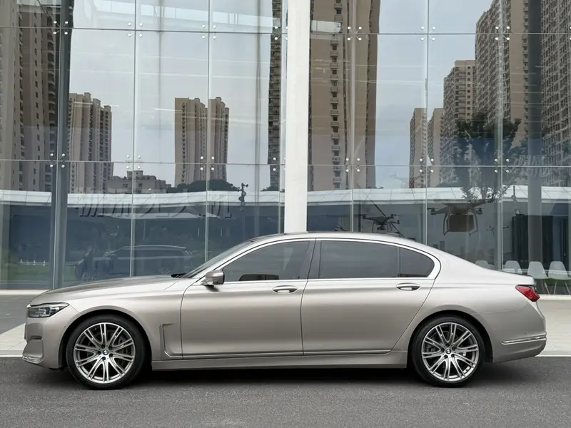 BMW 7 Series — фото 4