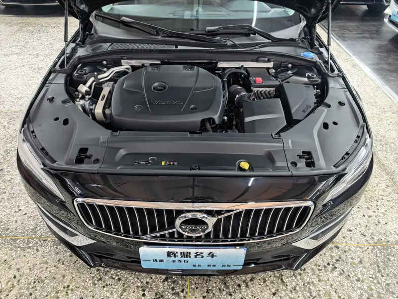 Volvo S90 — фото 8