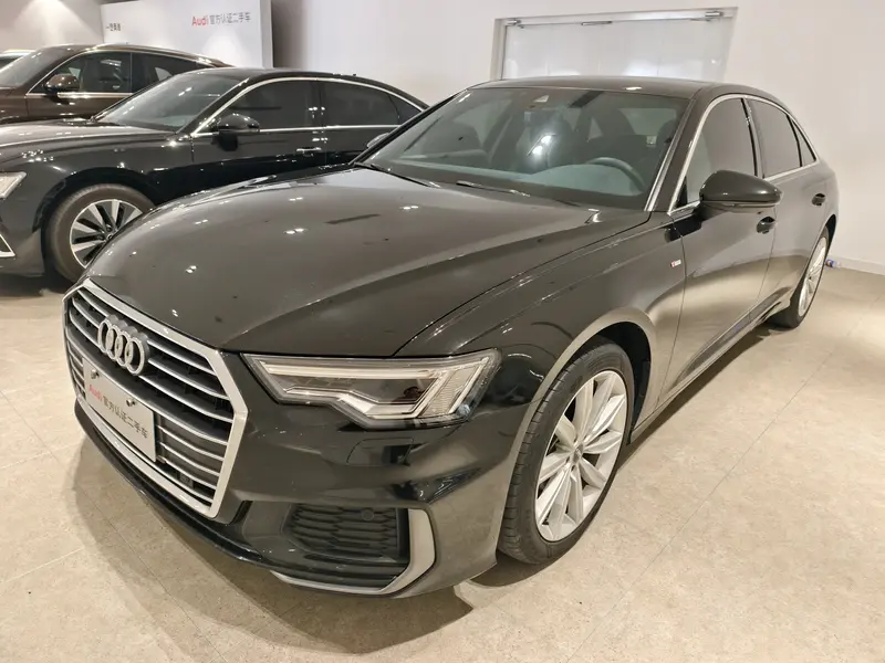 Audi A6L — фото 1