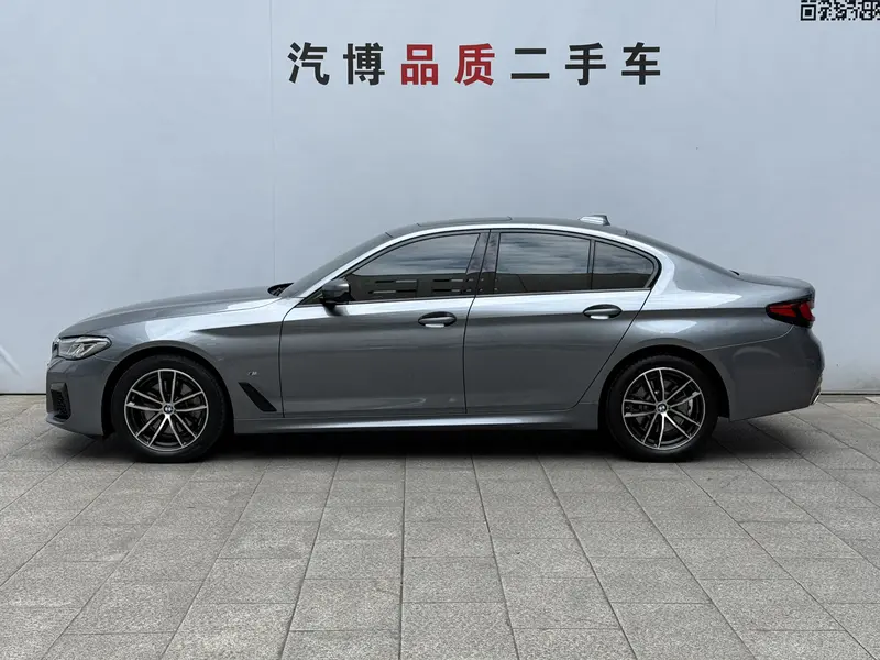 BMW 5 Series — фото 4