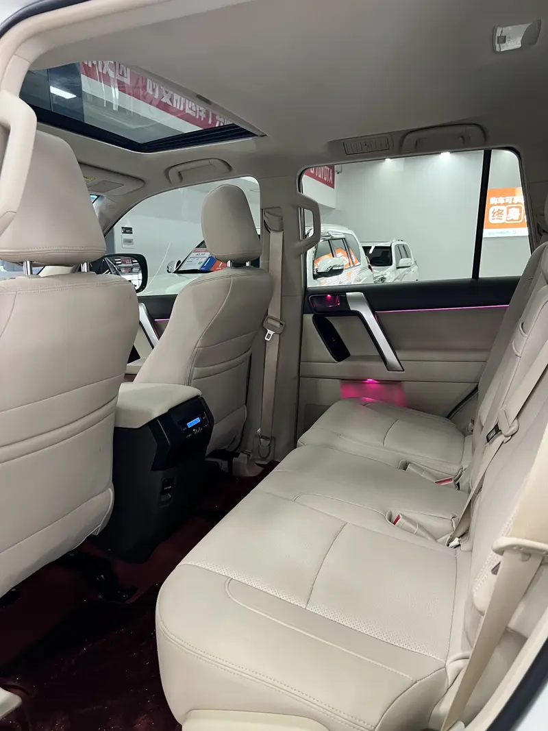 Toyota Prado — фото 13