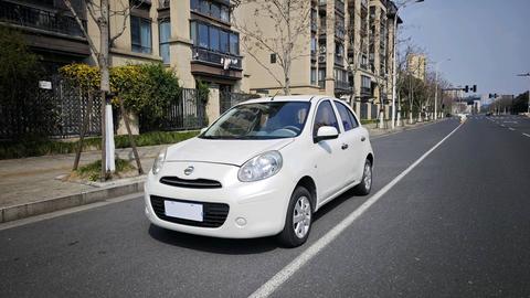 Nissan March, 2015 год