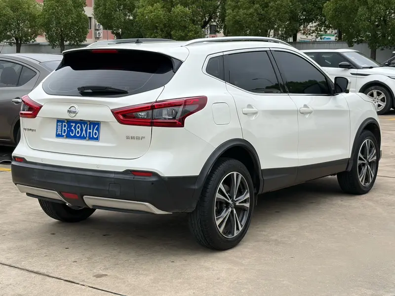 Nissan Qashqai — фото 5