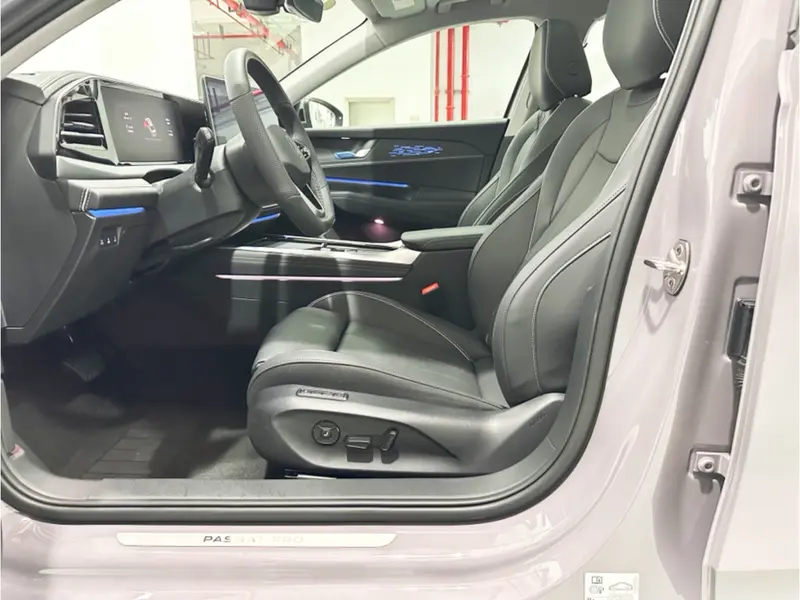Volkswagen Passat — фото 12