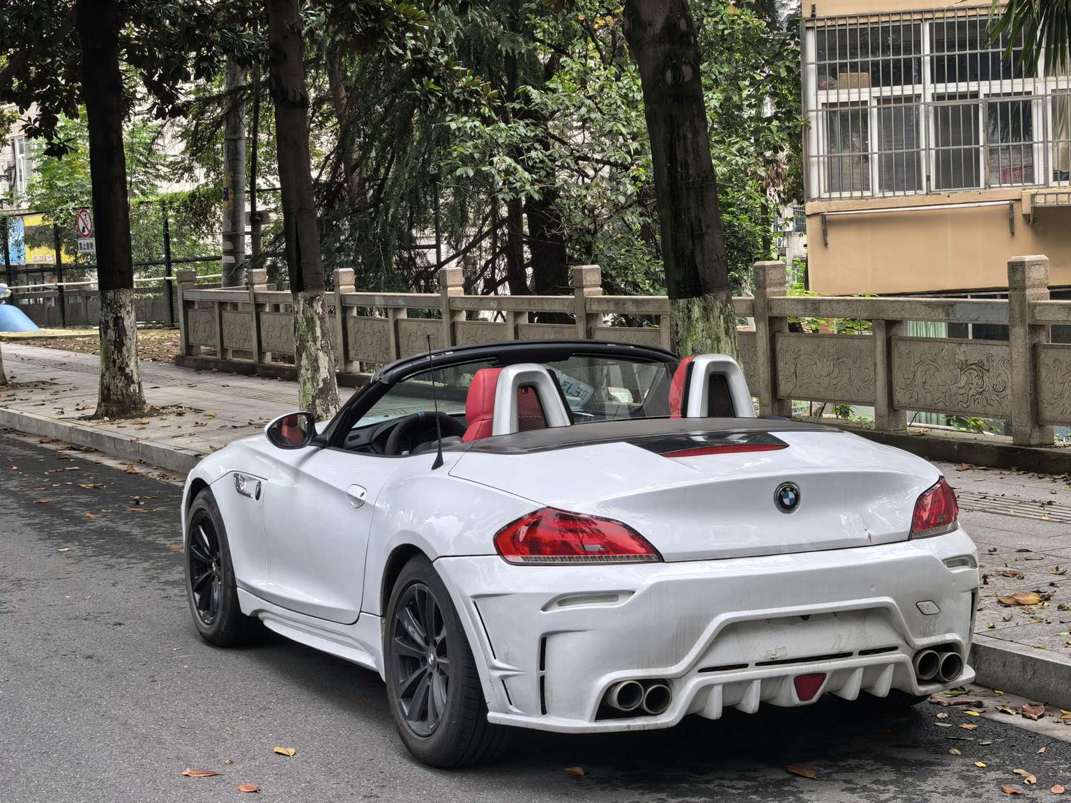 BMW Z4 2009 sDrive23i Lead
