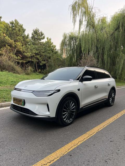 Leapmotor C11