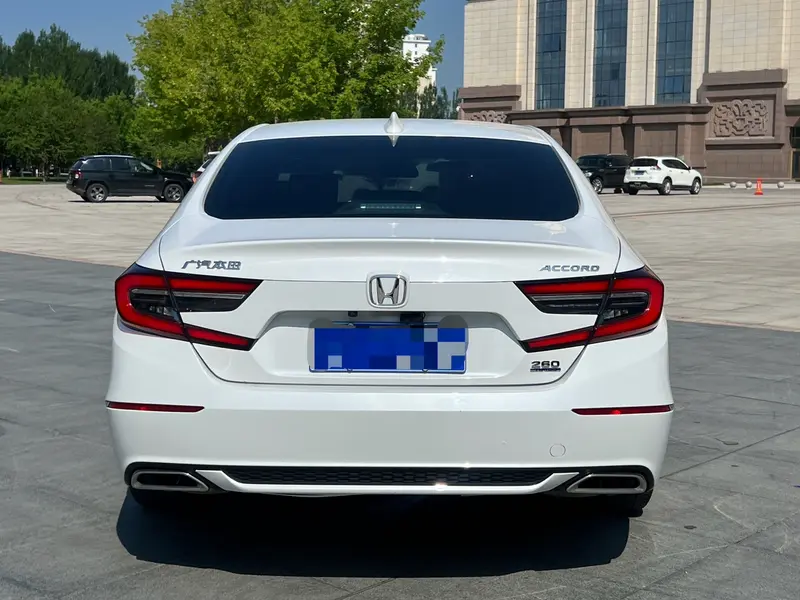 Honda Accord — фото 5