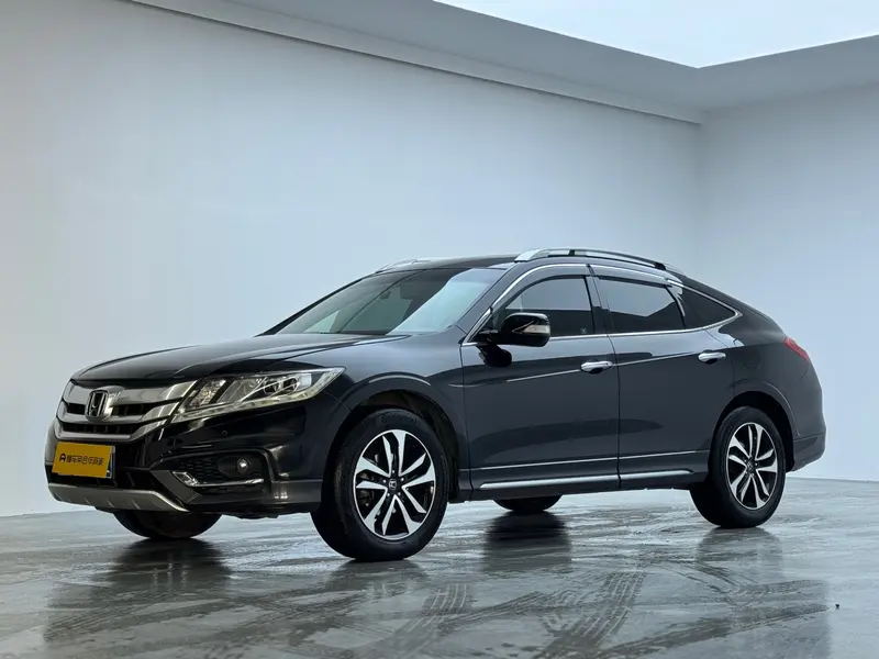 Honda Crosstour — фото 1