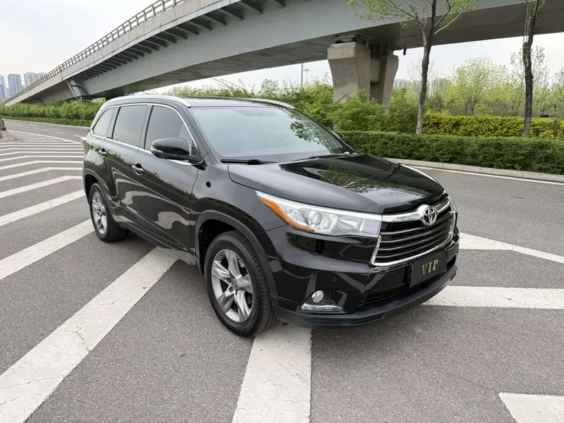 Toyota Highlander — фото 3