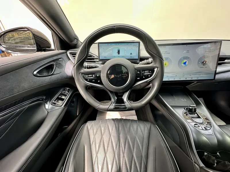 BYD Seal — фото 7
