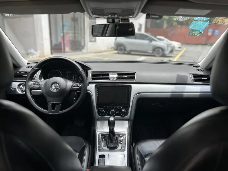 Volkswagen Passat — фото 10