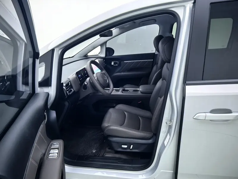 Wuling Starlight 730 — фото 12
