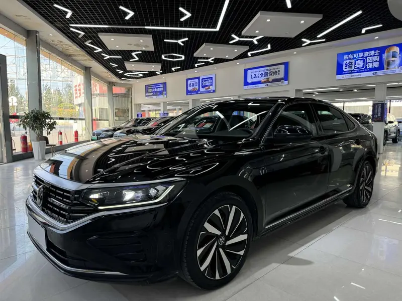 Volkswagen Passat — фото 1