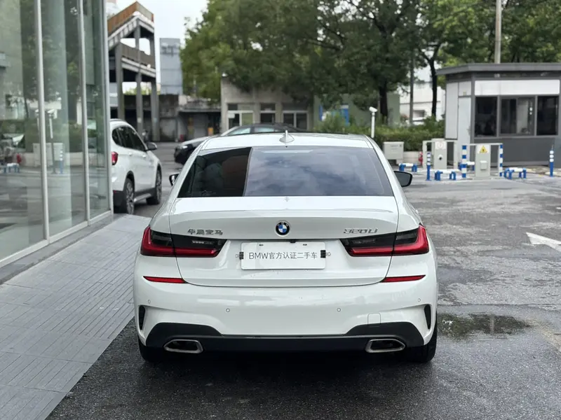 BMW 3 Series 320Li M спортпакет — фото 4