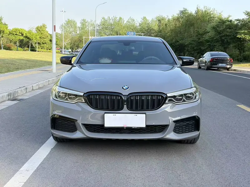 BMW 5 Series — фото 2