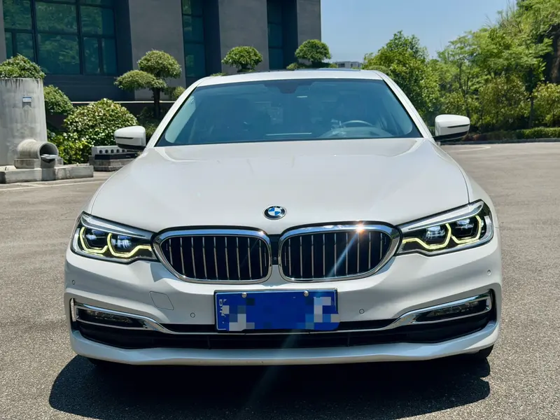 BMW 5 Series — фото 2