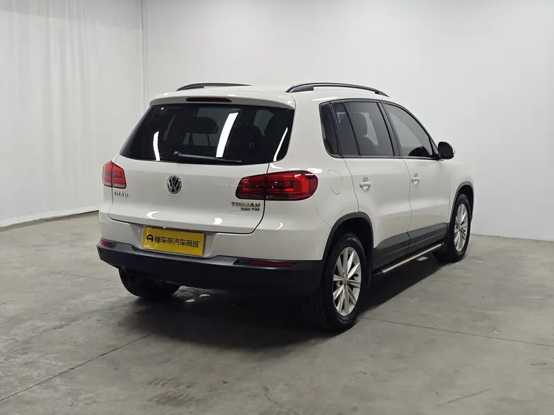Volkswagen Tiguan — фото 7