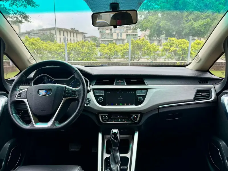 Geely Vision X3 — фото 7