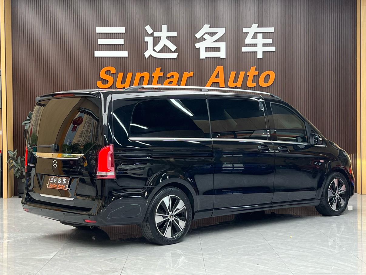 Mercedes-Benz V-Class: фотография 6 из 37