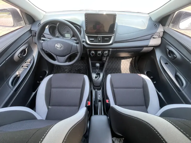 Toyota Yaris L — фото 7