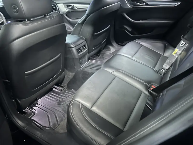 Cadillac CT5 — фото 9