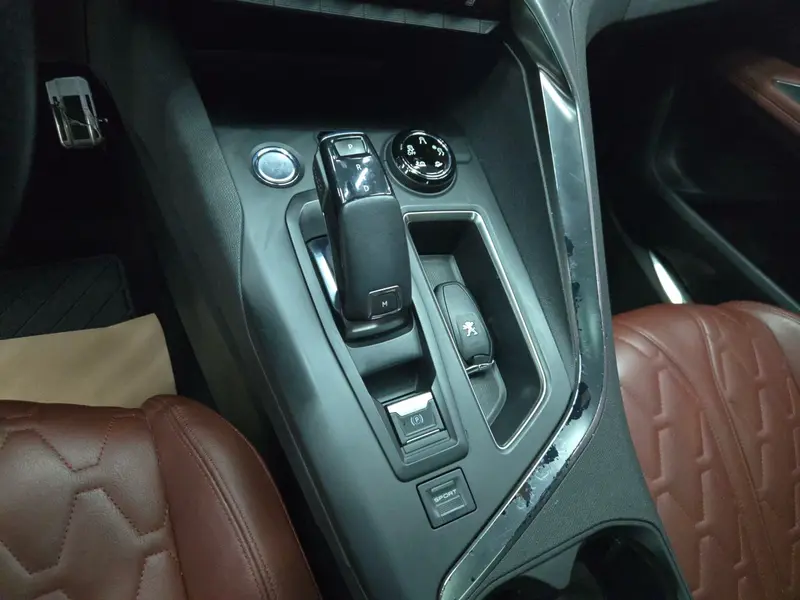 Peugeot 4008 — фото 14