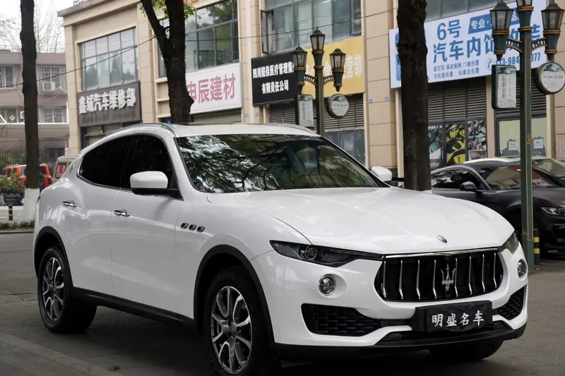 Maserati Levante 3.0 T 350 Hp — фото 3