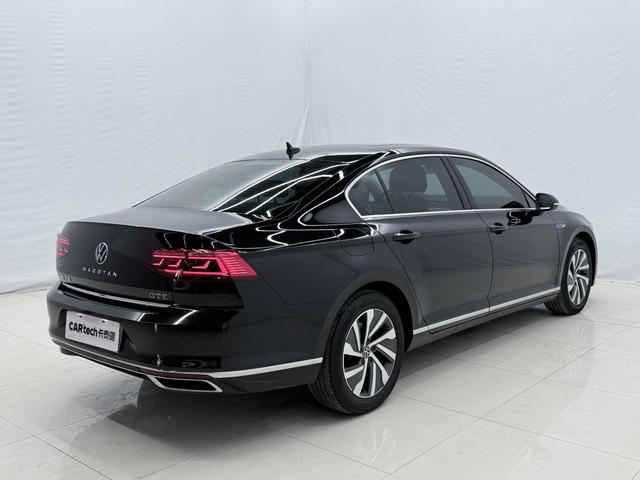 Volkswagen Magotan PHEV 2023 Черный из Китая, фото 6