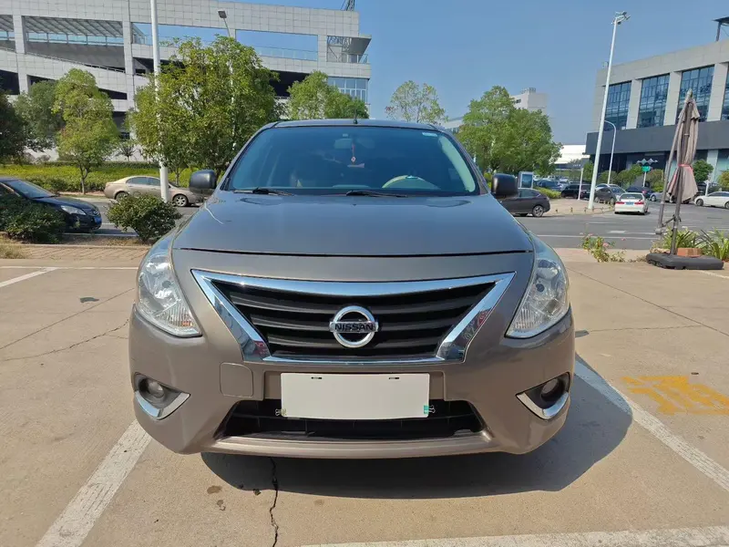 Nissan Sunny — фото 2
