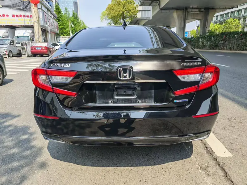 Honda Accord — фото 5