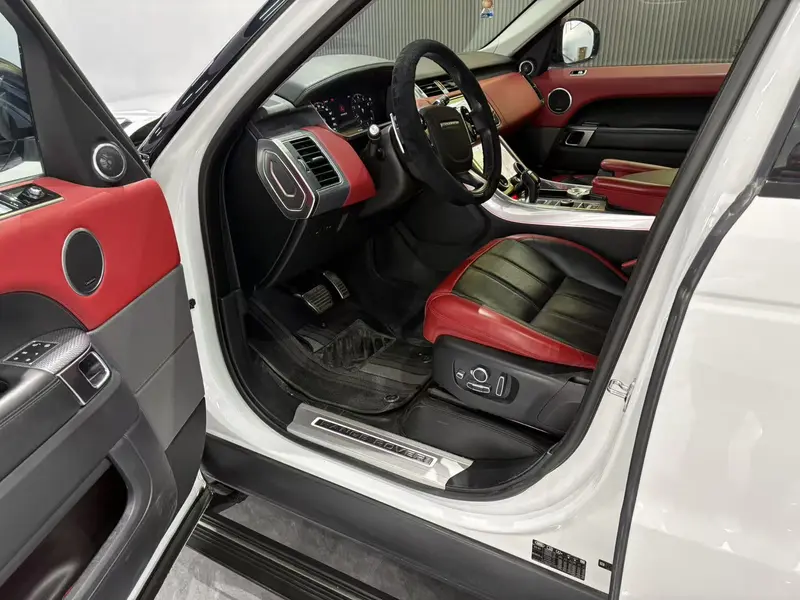 Land Rover Range Rover 3.0 L 6 HSE DYNAMIC — фото 9